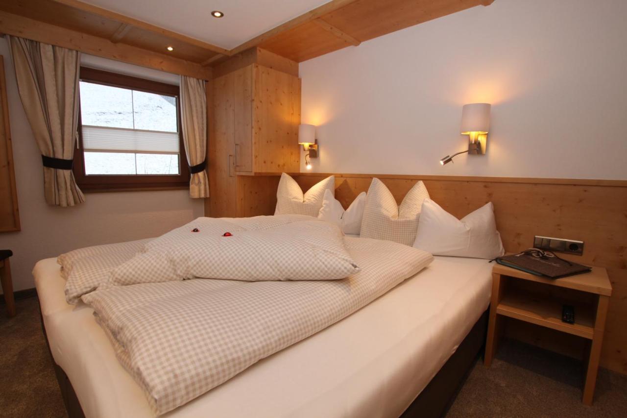 Haus Alpengluehn Otel Längenfeld Dış mekan fotoğraf